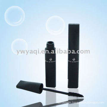 black liquid mascara / waterproof mascara